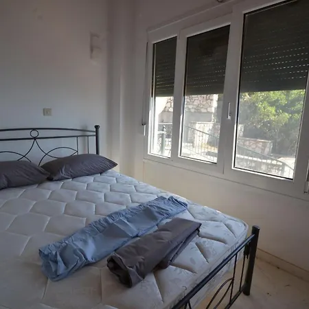 Lefkada Sunset Villa *